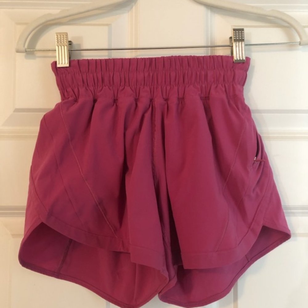 LuLulemon Track That High Rise Lined Short - 5" Size 0